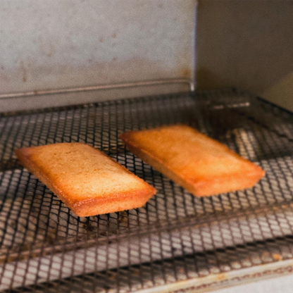 酪農家応援フィナンシェ(バラ)